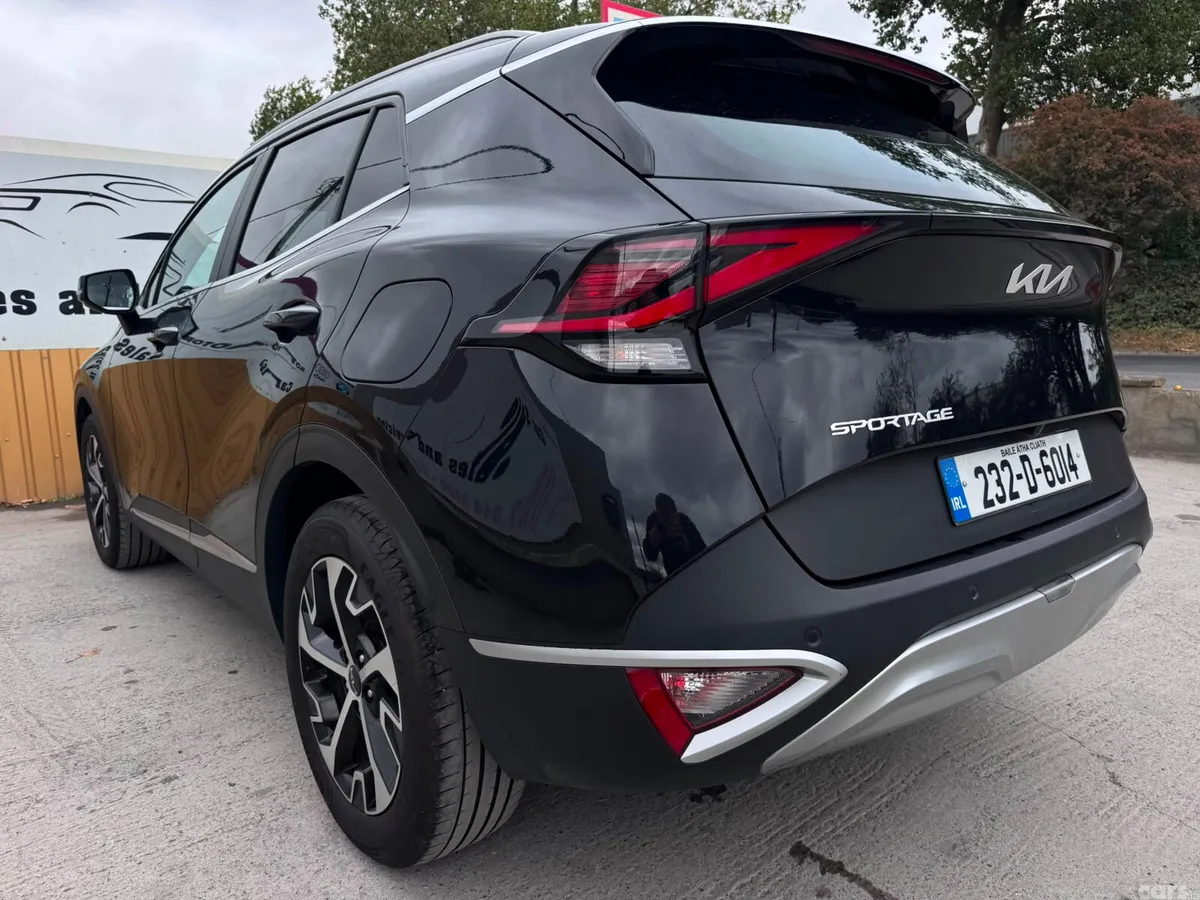 Kia Sportage SUV, Diesel Hybrid, 2023, Black