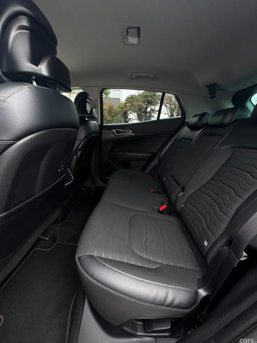 Kia Sportage SUV, Diesel Hybrid, 2023, Black