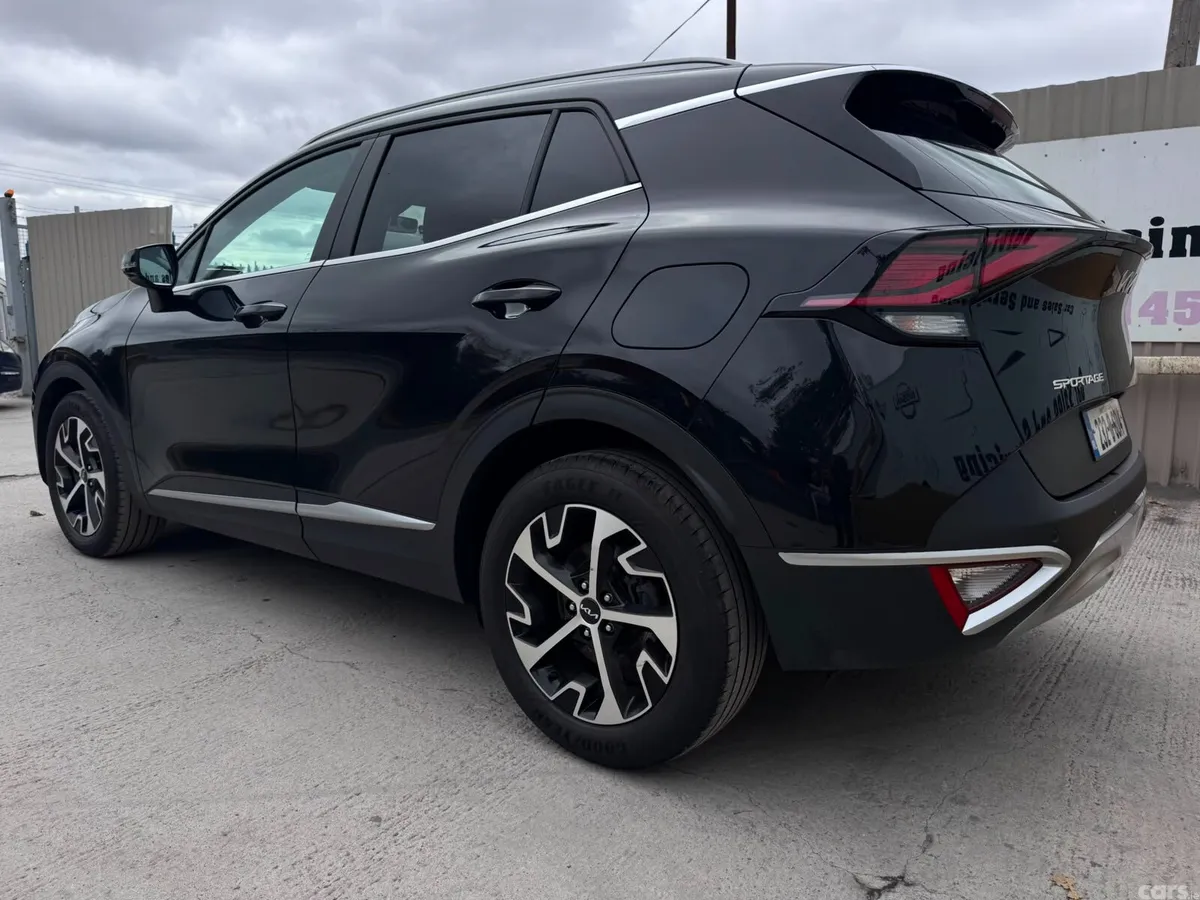 Kia Sportage SUV, Diesel Hybrid, 2023, Black