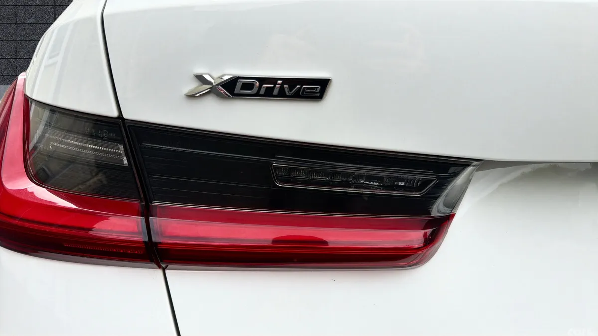 BMW 3-Series Estate, Diesel, 2019, White