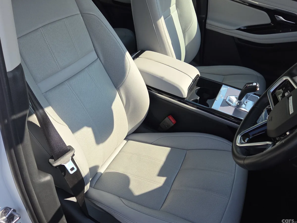 Land Rover Range Rover Evoque SUV, Petrol Plug-in Hybrid, 2021, White