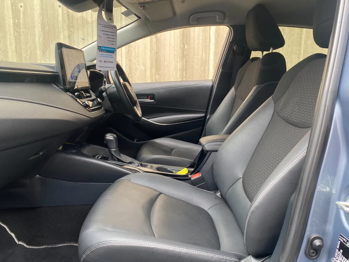 Toyota Corolla Saloon, Petrol Hybrid, 2023, Grey