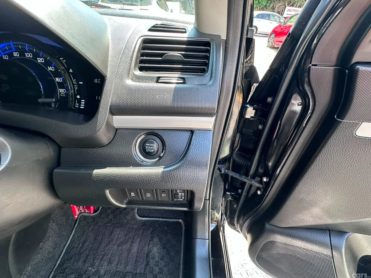 Suzuki Swift Hatchback, Petrol, 2015, Black