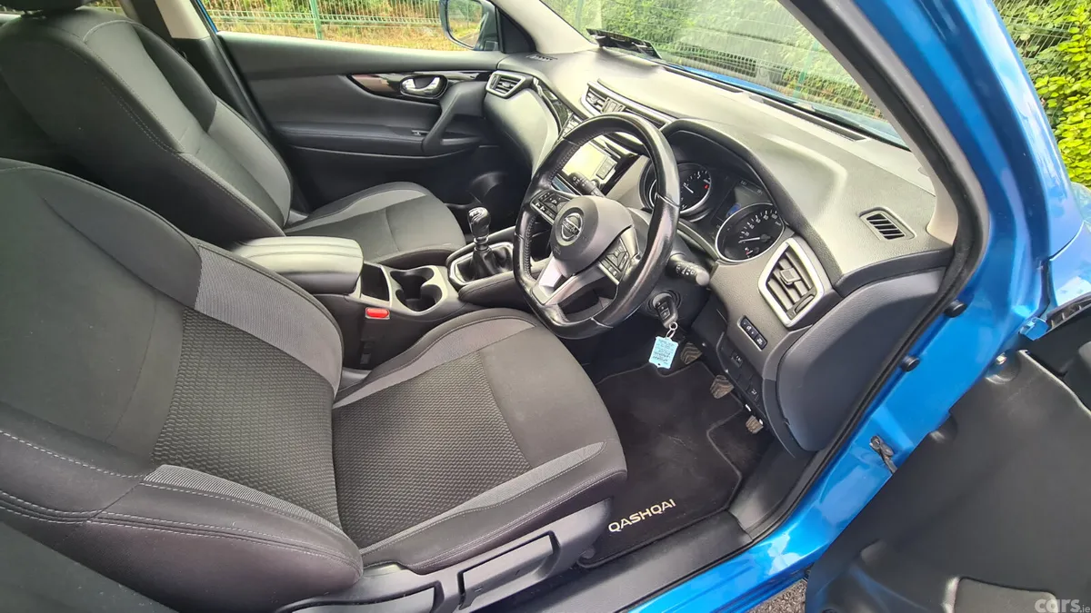 Nissan Qashqai SUV, Diesel, 2020, Blue