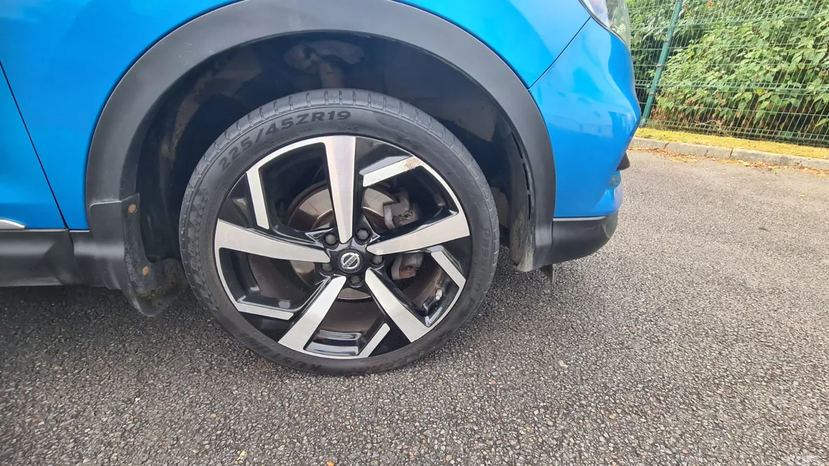 Nissan Qashqai SUV, Diesel, 2020, Blue