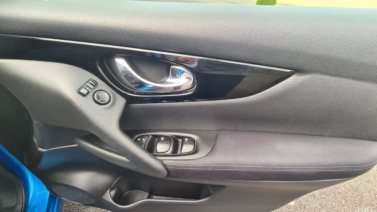 Nissan Qashqai SUV, Diesel, 2020, Blue