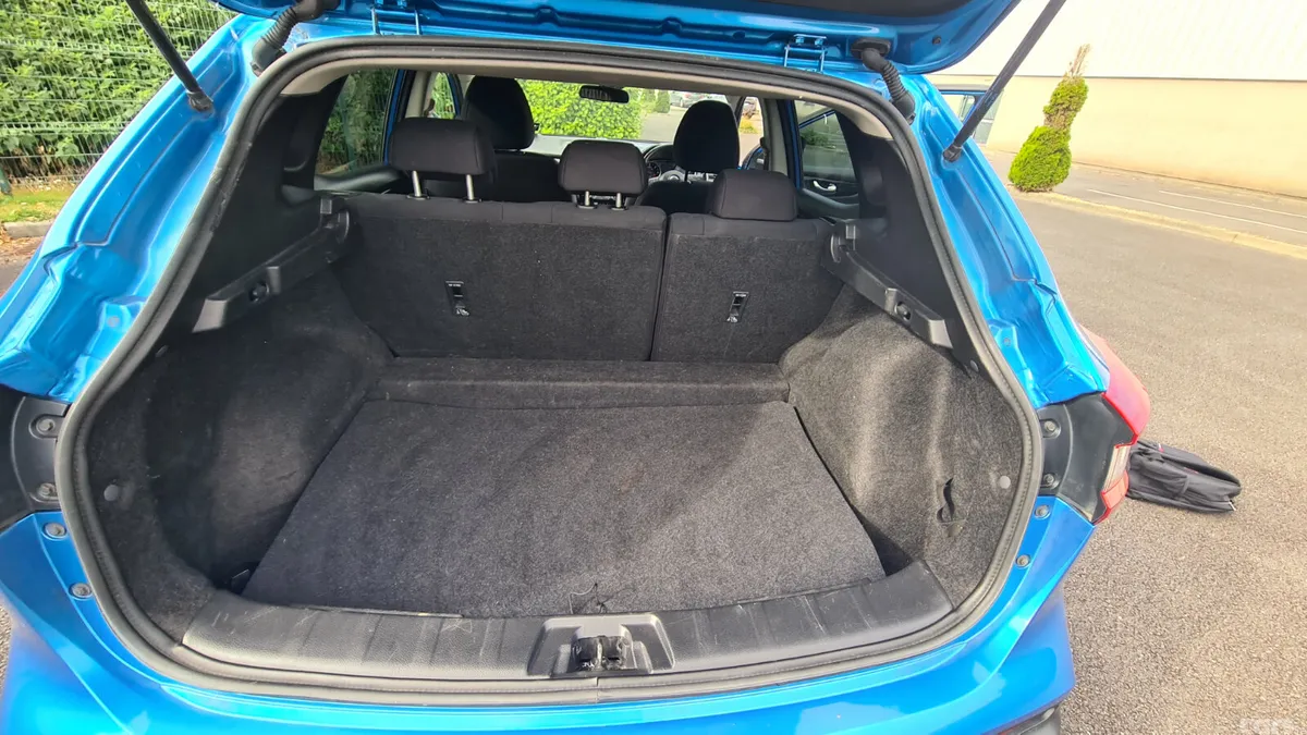 Nissan Qashqai SUV, Diesel, 2020, Blue