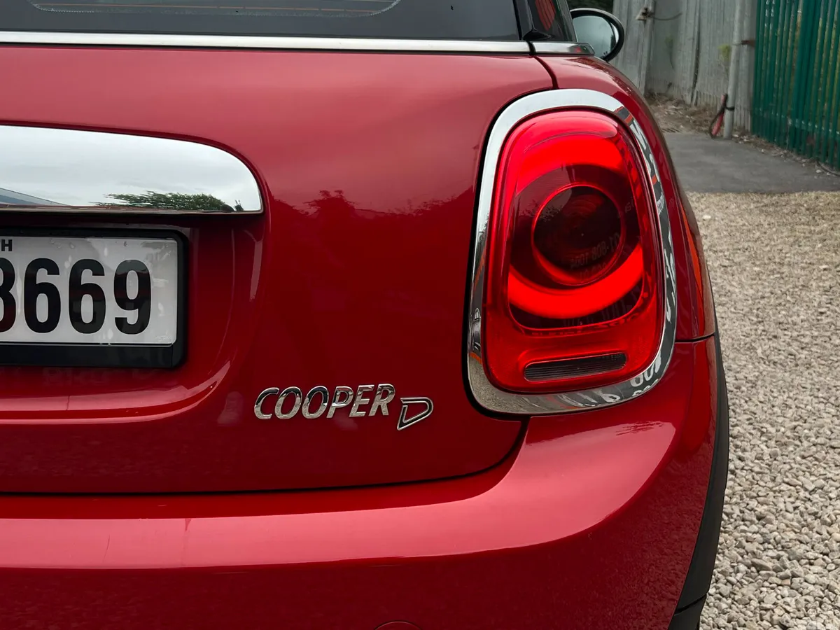 Mini Mini Hatchback, Diesel, 2017, Red
