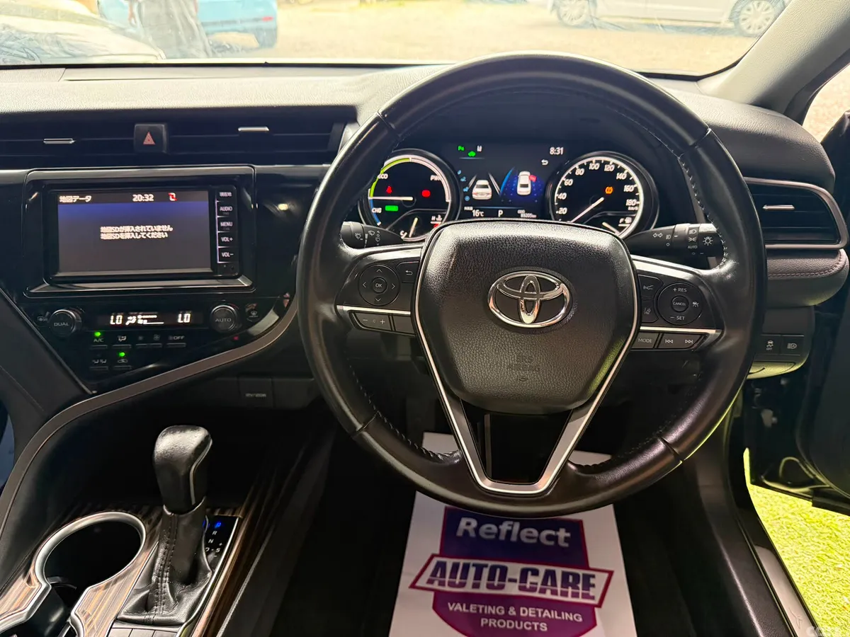 Toyota Camry Saloon, Petrol Hybrid, 2019, Black