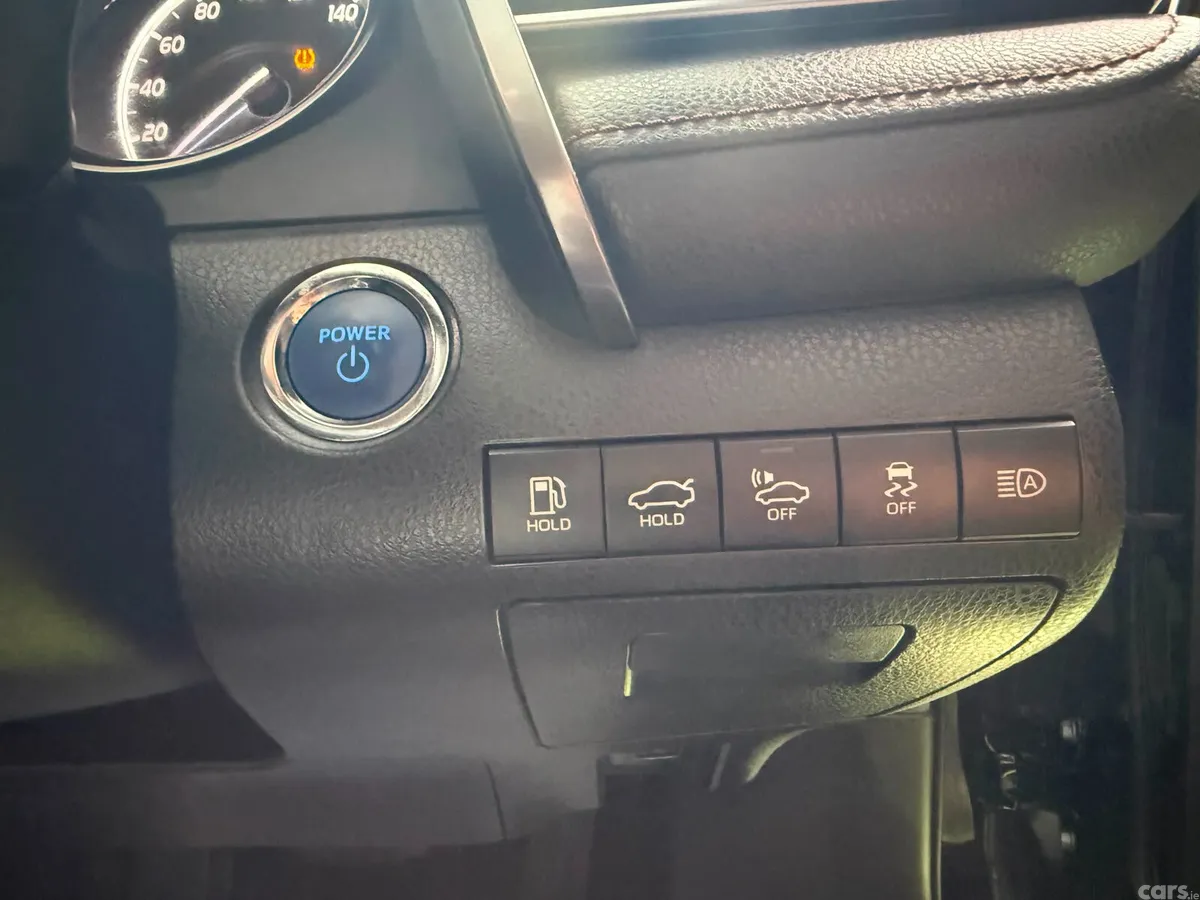 Toyota Camry Saloon, Petrol Hybrid, 2019, Black