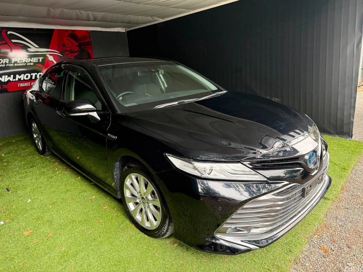 Toyota Camry Saloon, Petrol Hybrid, 2019, Black