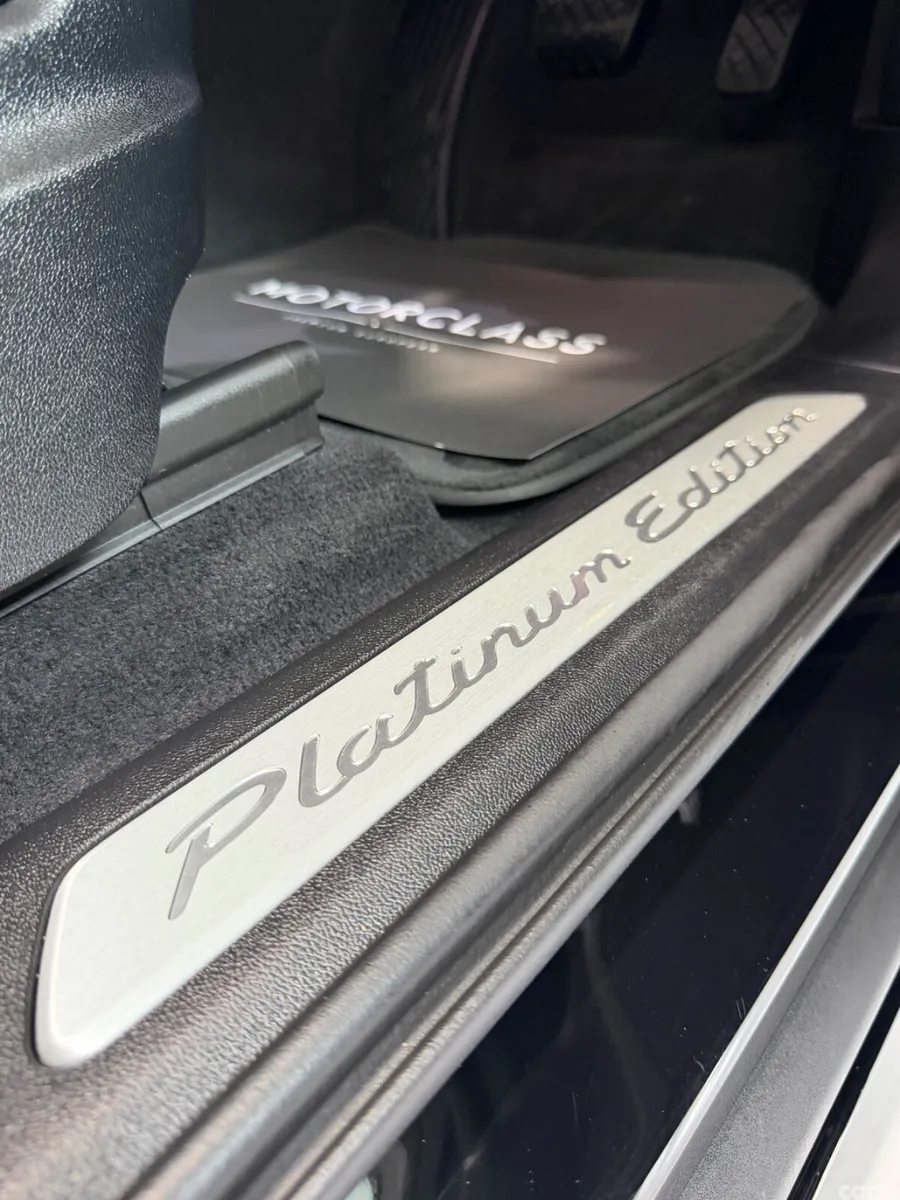 Porsche Cayenne SUV, Petrol Plug-in Hybrid, 2023, Black