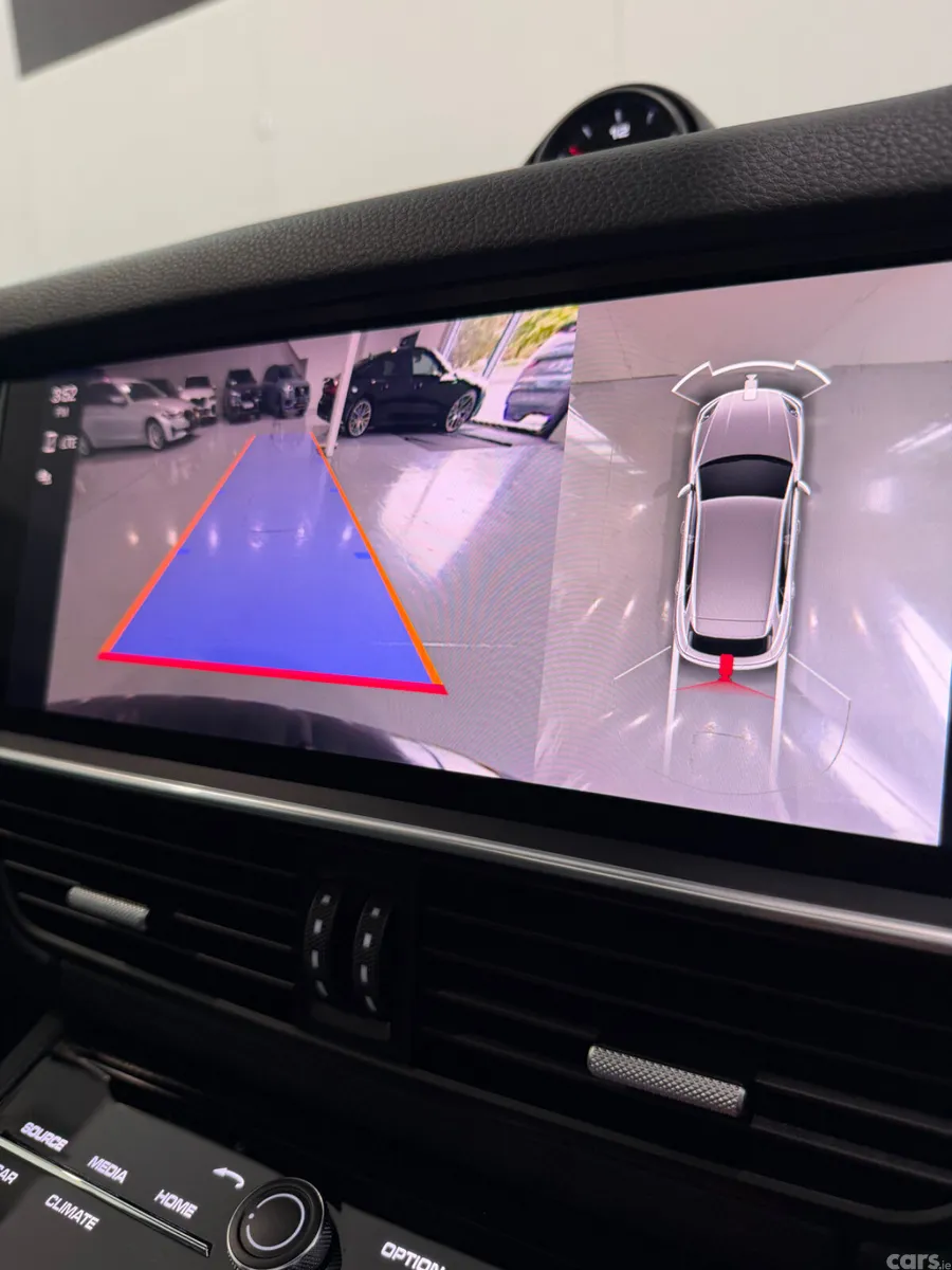 Porsche Cayenne SUV, Petrol Plug-in Hybrid, 2023, Black