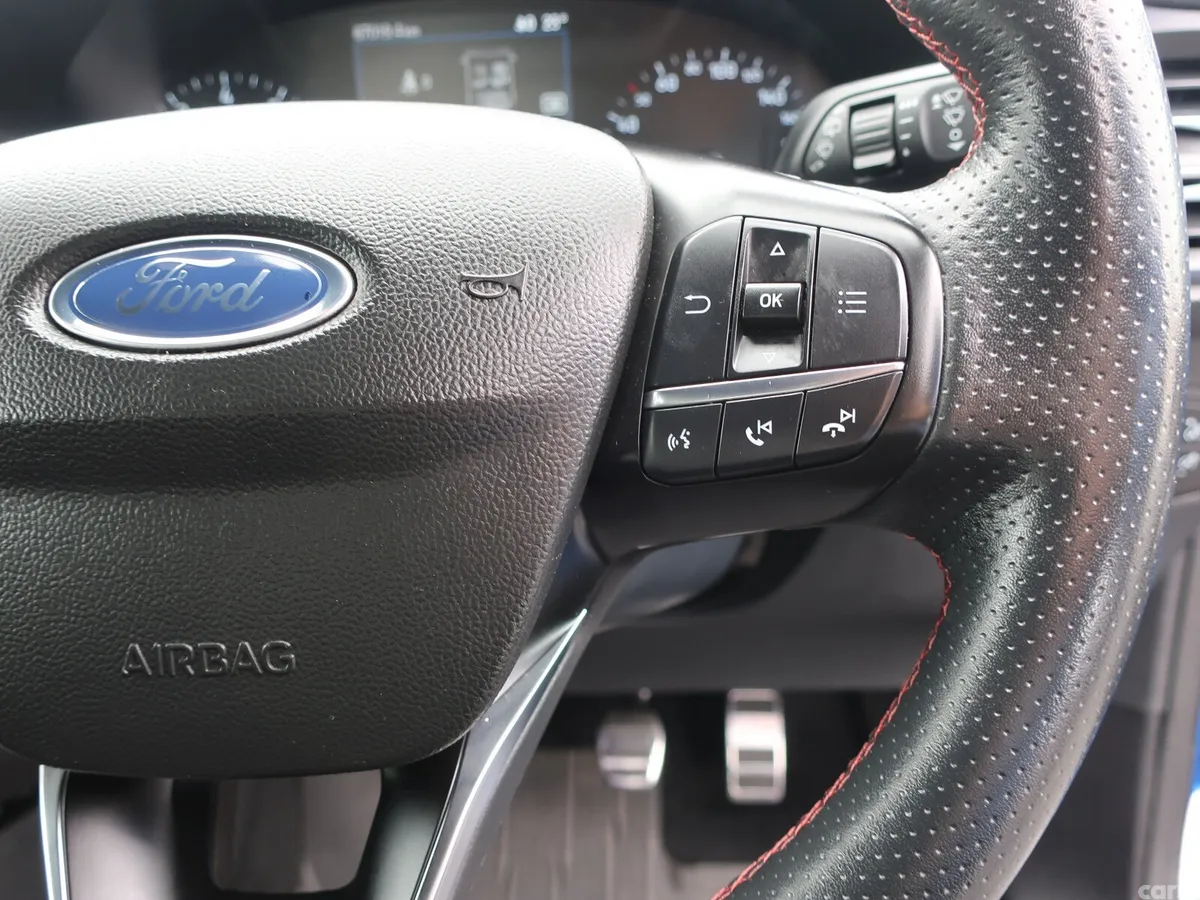 Ford Focus Hatchback, Petrol Hybrid, 2021, Blue