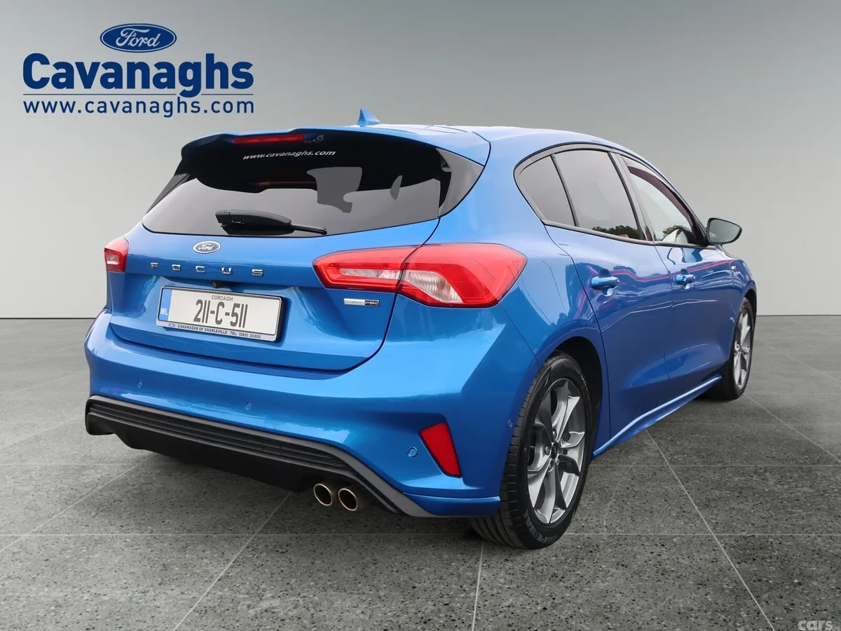 Ford Focus Hatchback, Petrol Hybrid, 2021, Blue