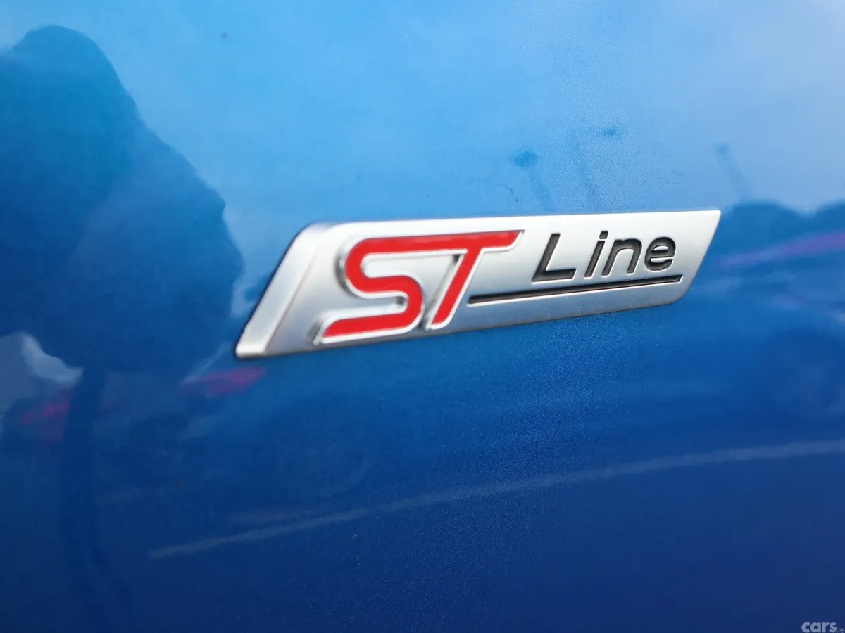 Ford Focus Hatchback, Petrol Hybrid, 2021, Blue
