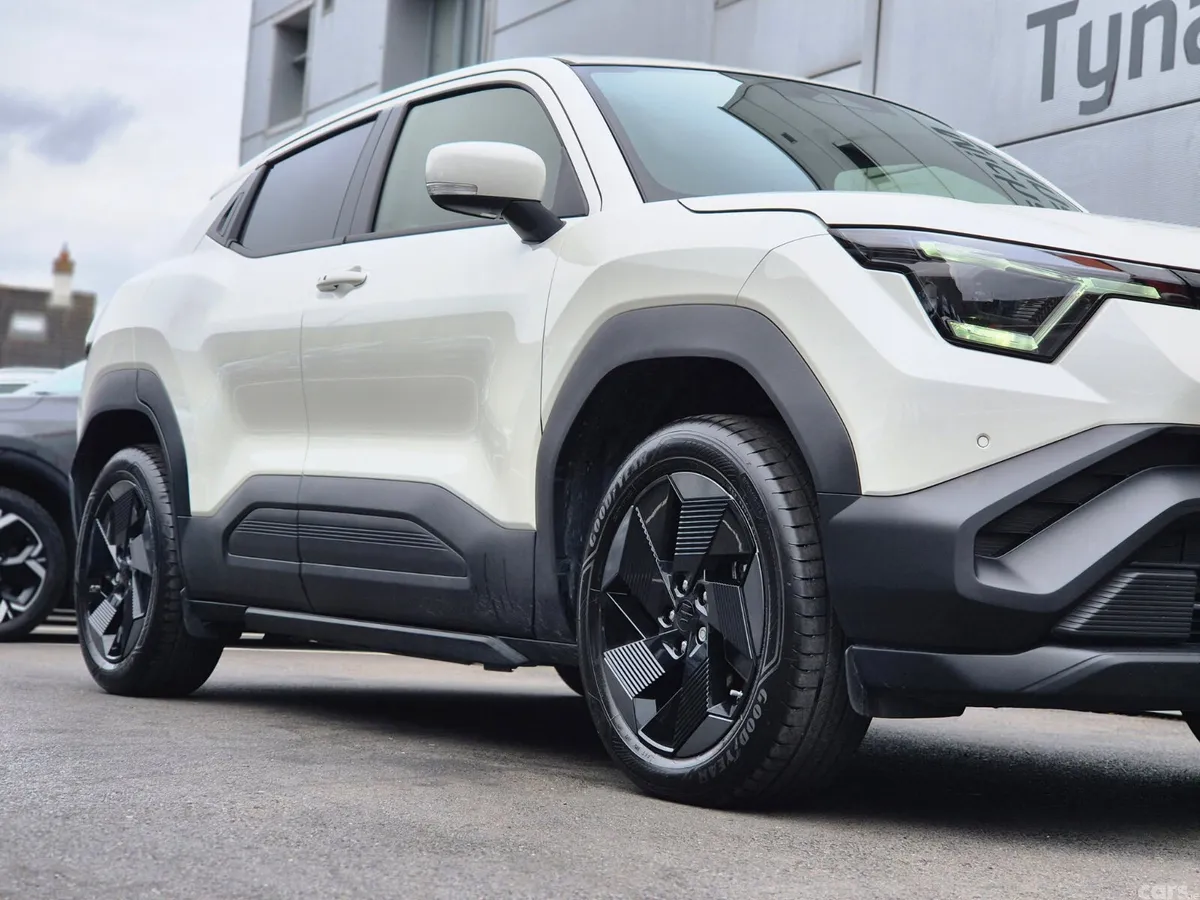 Suzuki Vitara SUV, Electric, 2026, White