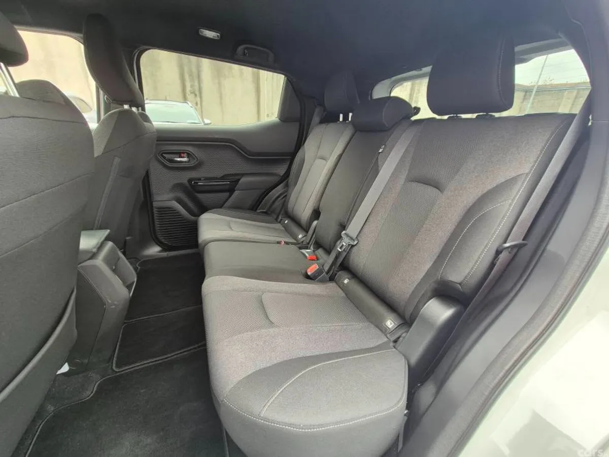 Suzuki Vitara SUV, Electric, 2026, White