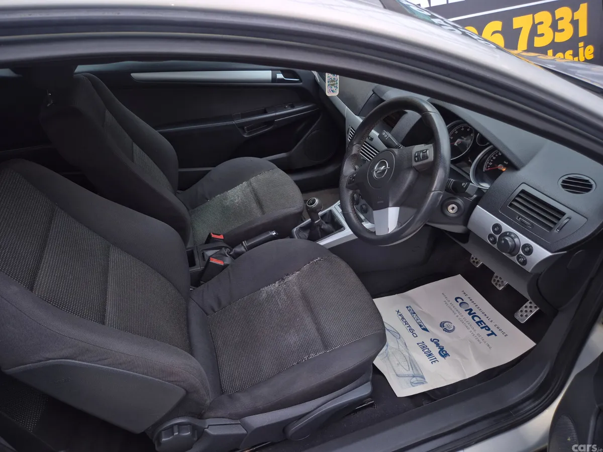 Opel Astra Hatchback, Petrol, 2007, Yellow