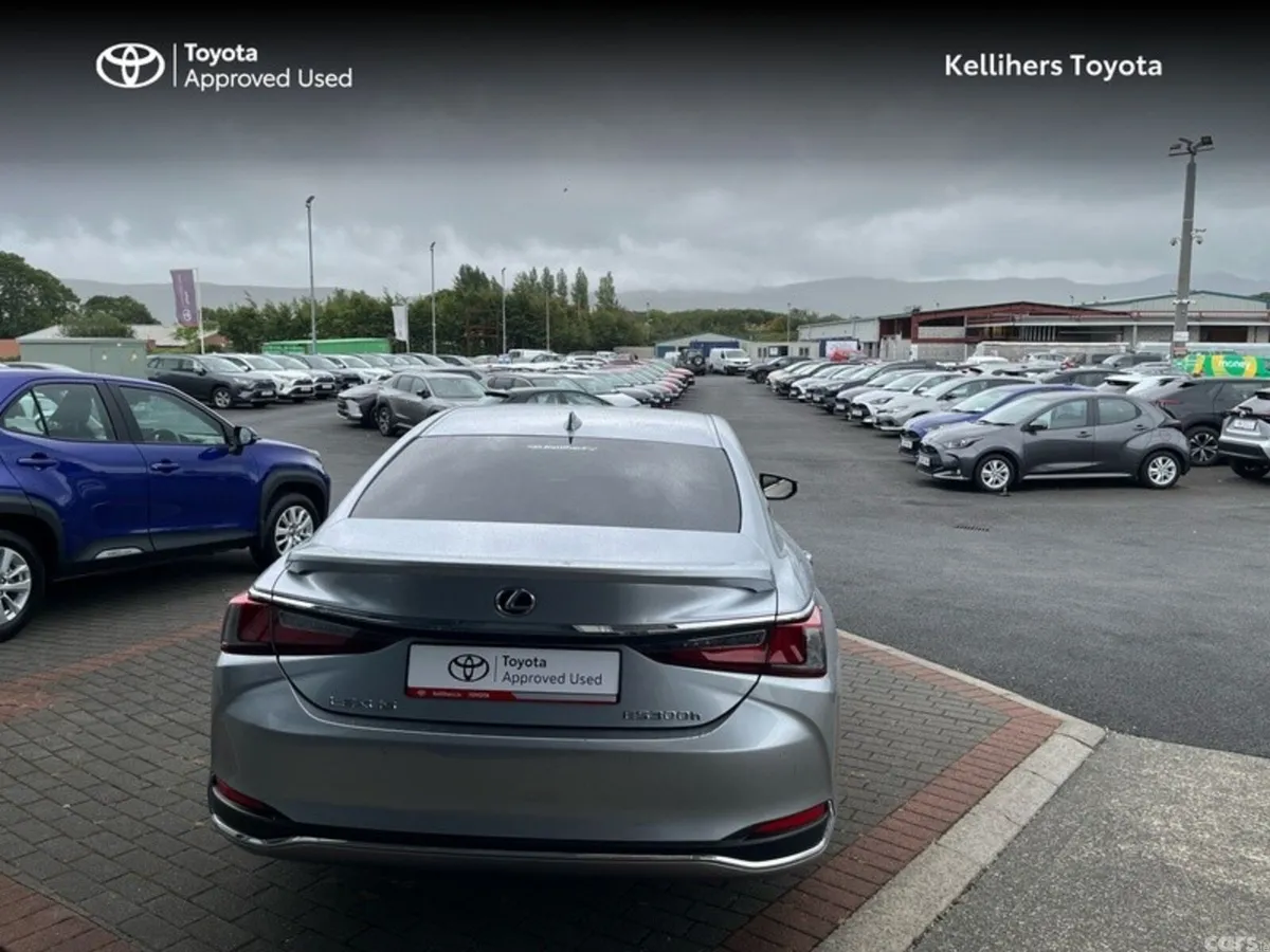 Lexus ES Saloon, Petrol Hybrid, 2023, Grey