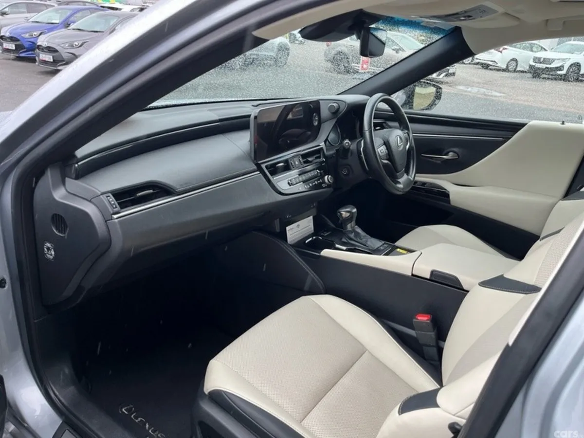 Lexus ES Saloon, Petrol Hybrid, 2023, Grey