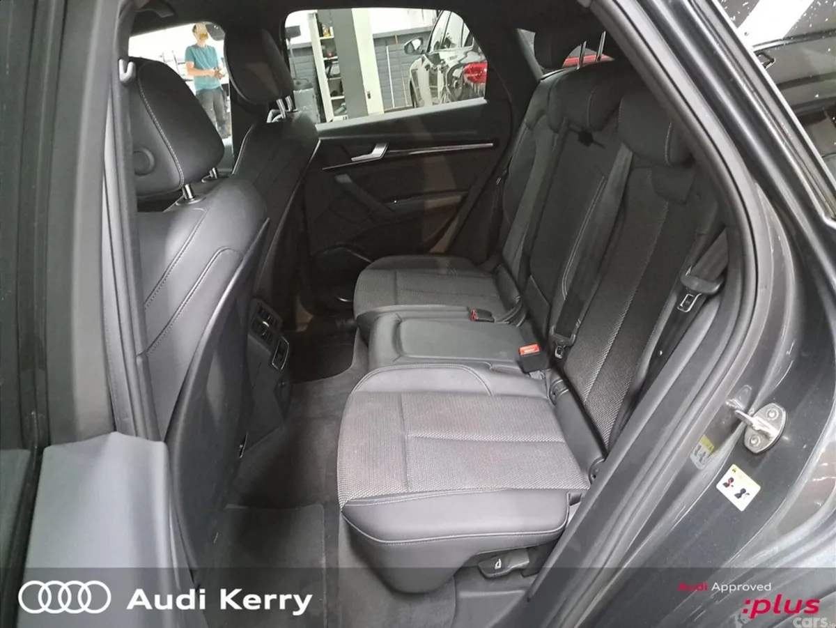 Audi Q5 Hatchback, Petrol Plug-in Hybrid, 2023, Grey