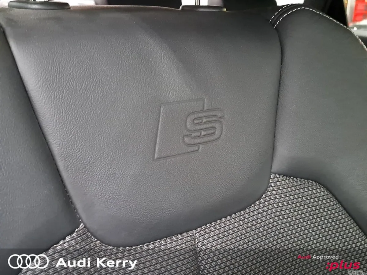 Audi Q5 Hatchback, Petrol Plug-in Hybrid, 2023, Grey