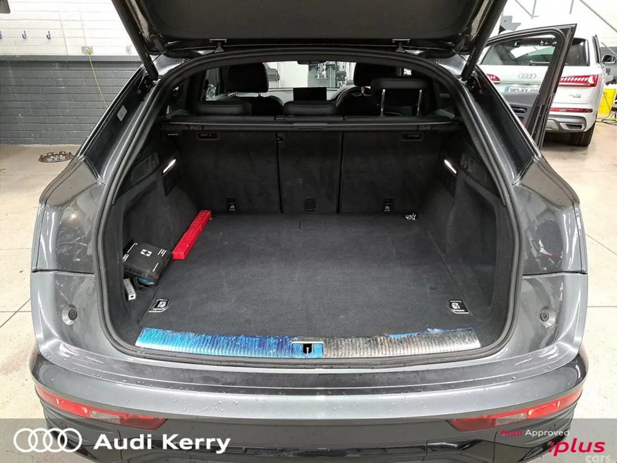 Audi Q5 Hatchback, Petrol Plug-in Hybrid, 2023, Grey