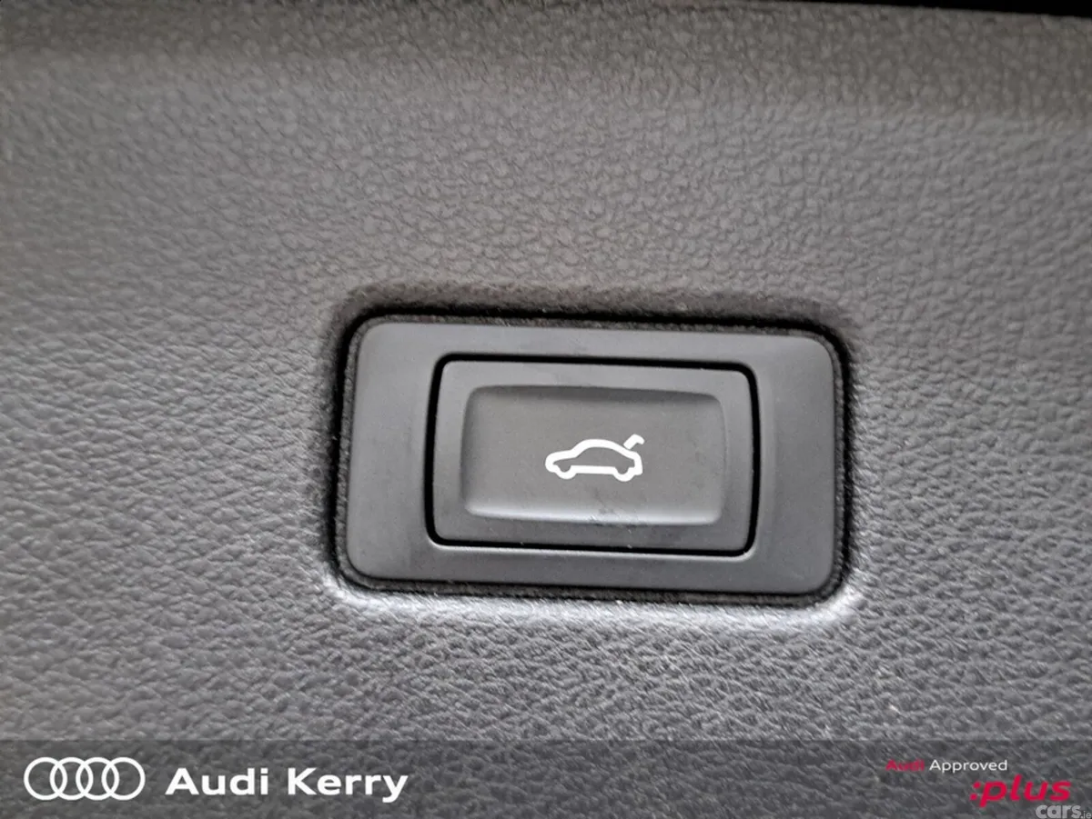 Audi Q5 Hatchback, Petrol Plug-in Hybrid, 2023, Grey