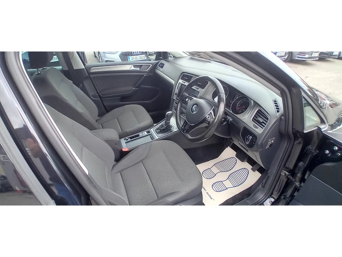 Volkswagen Golf Hatchback, Petrol, 2017, Black