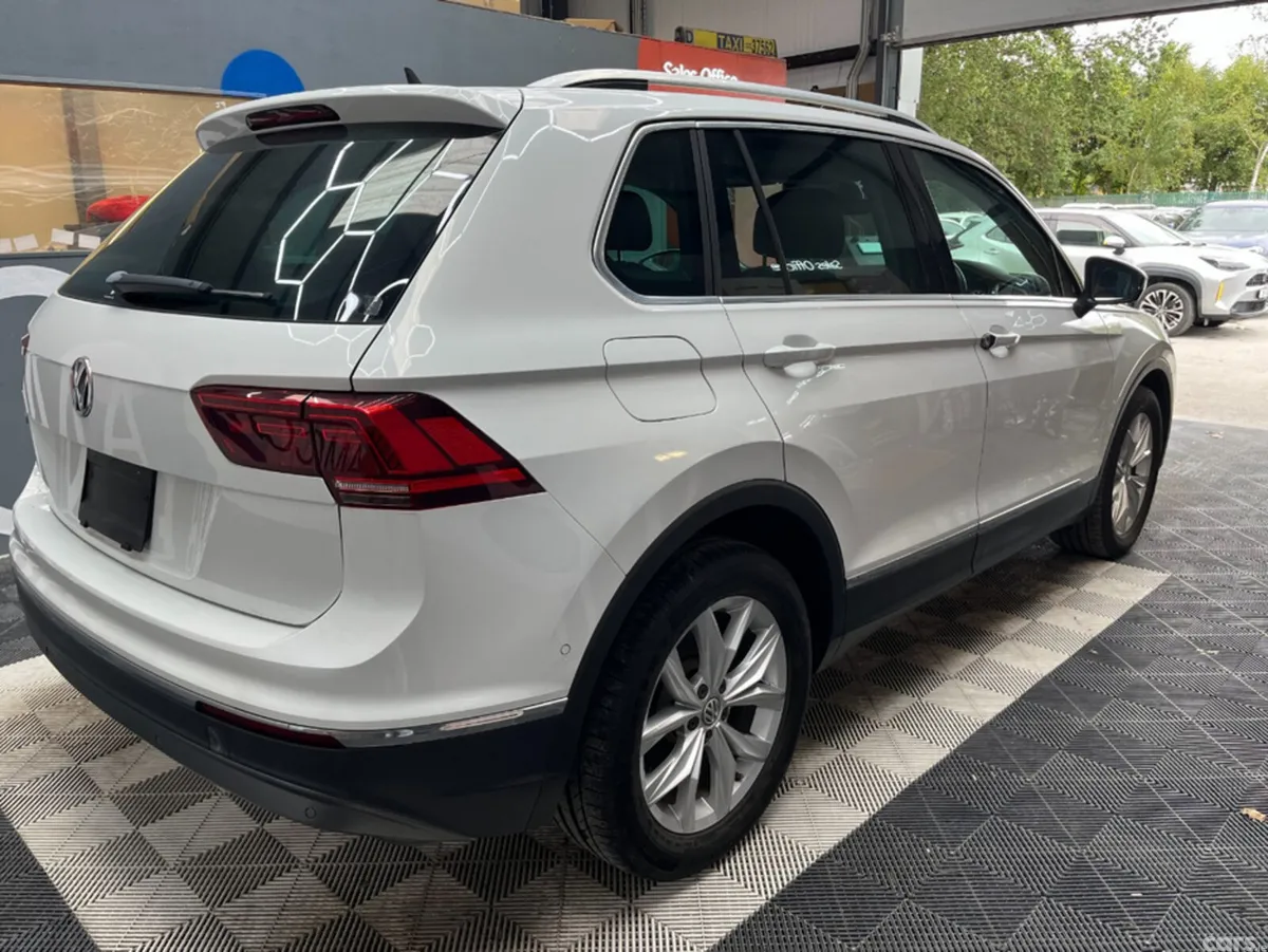 Volkswagen Tiguan SUV, Petrol, 2018, White