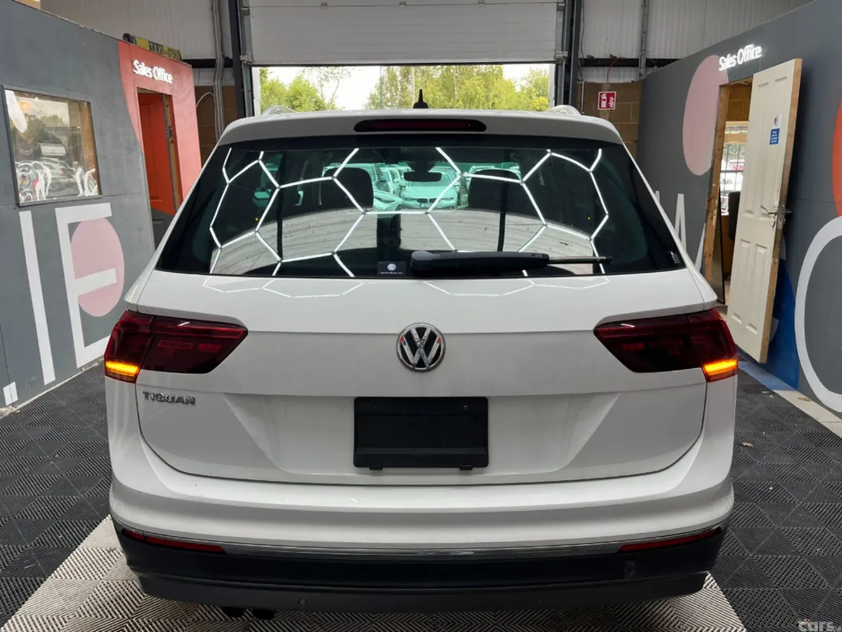 Volkswagen Tiguan SUV, Petrol, 2018, White