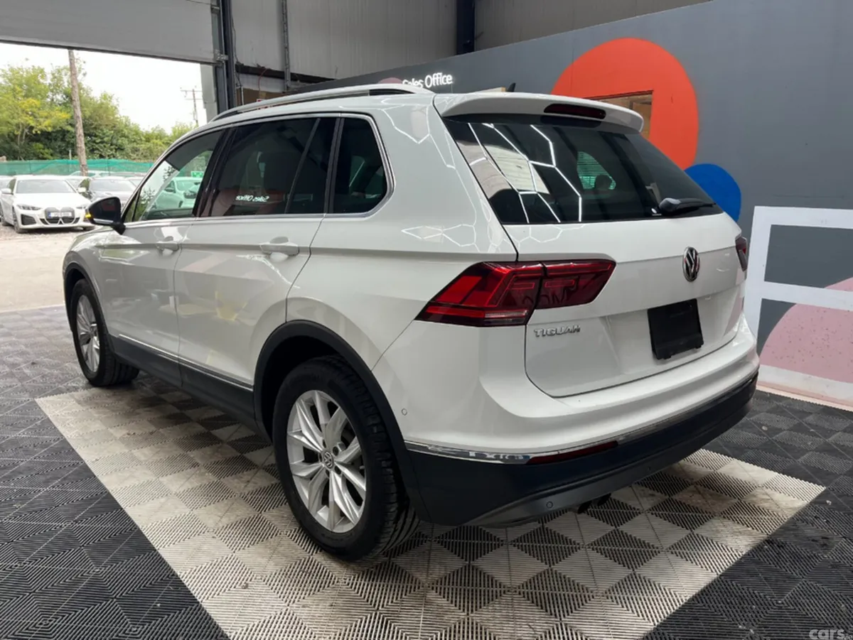 Volkswagen Tiguan SUV, Petrol, 2018, White
