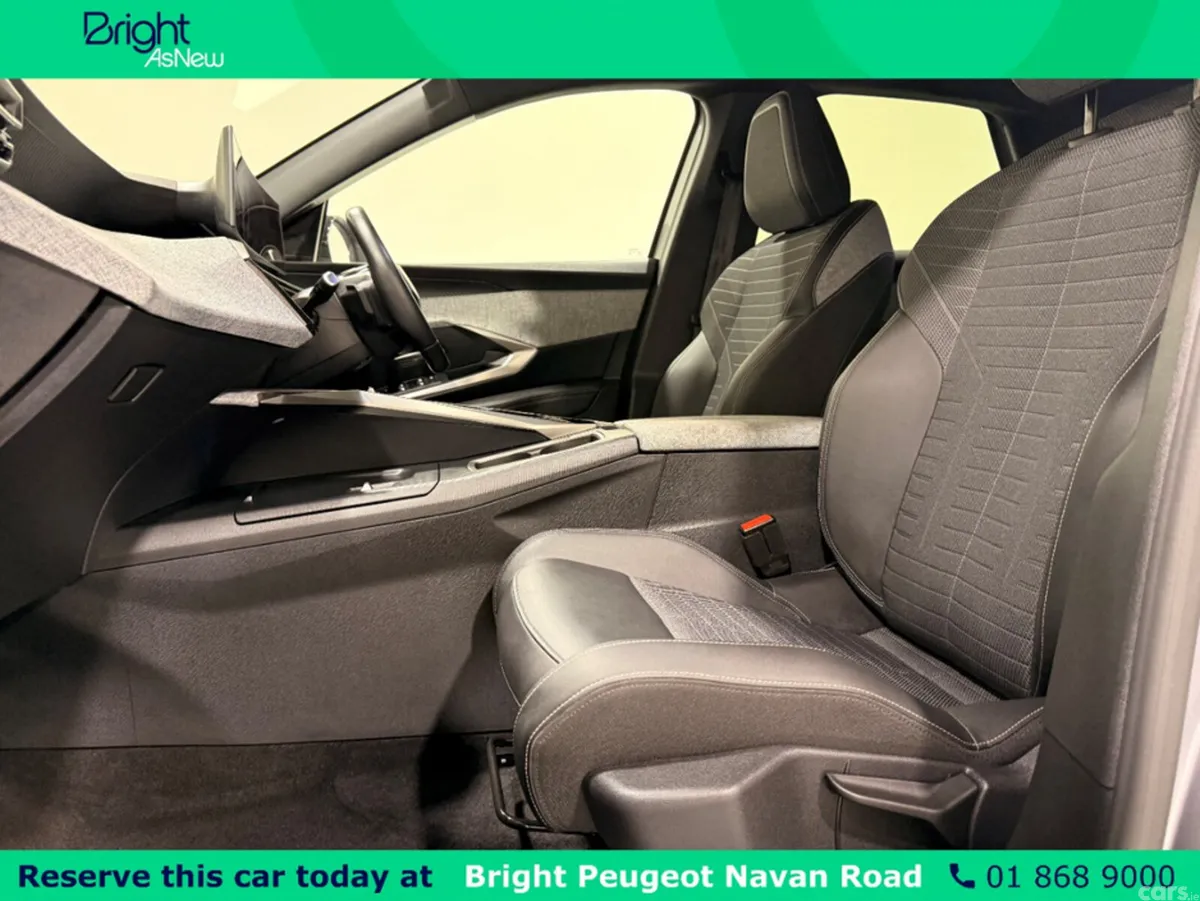 Peugeot 3008 MPV, Petrol Hybrid, 2024, Grey