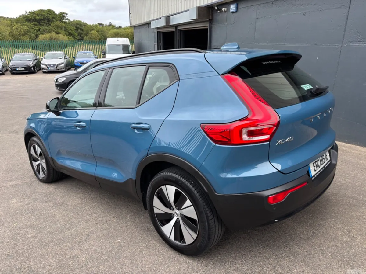 Volvo XC40 SUV, Petrol Plug-in Hybrid, 2023, Grey