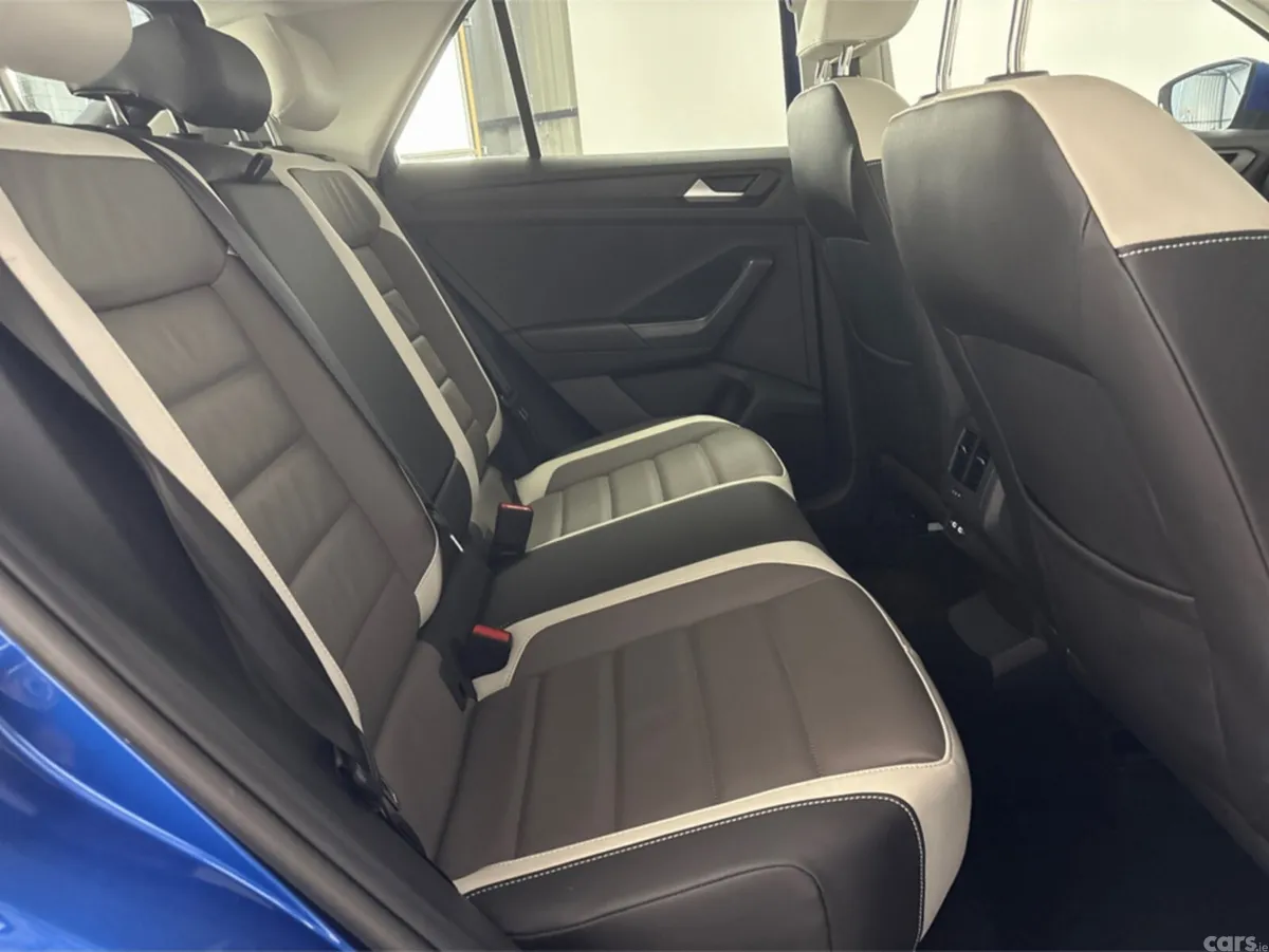 Volkswagen T-Roc Estate, Petrol, 2022, Blue