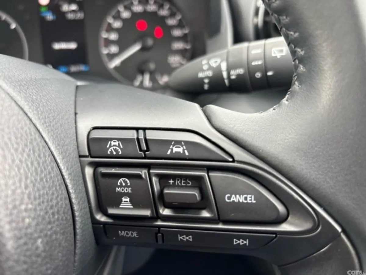 Toyota Yaris Hatchback, Petrol Hybrid, 2024, Black
