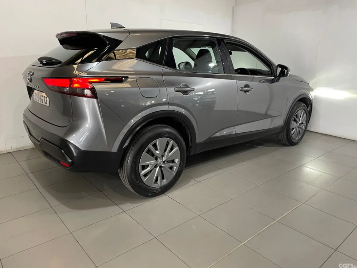 Nissan Qashqai MPV, Petrol, 2022, Grey