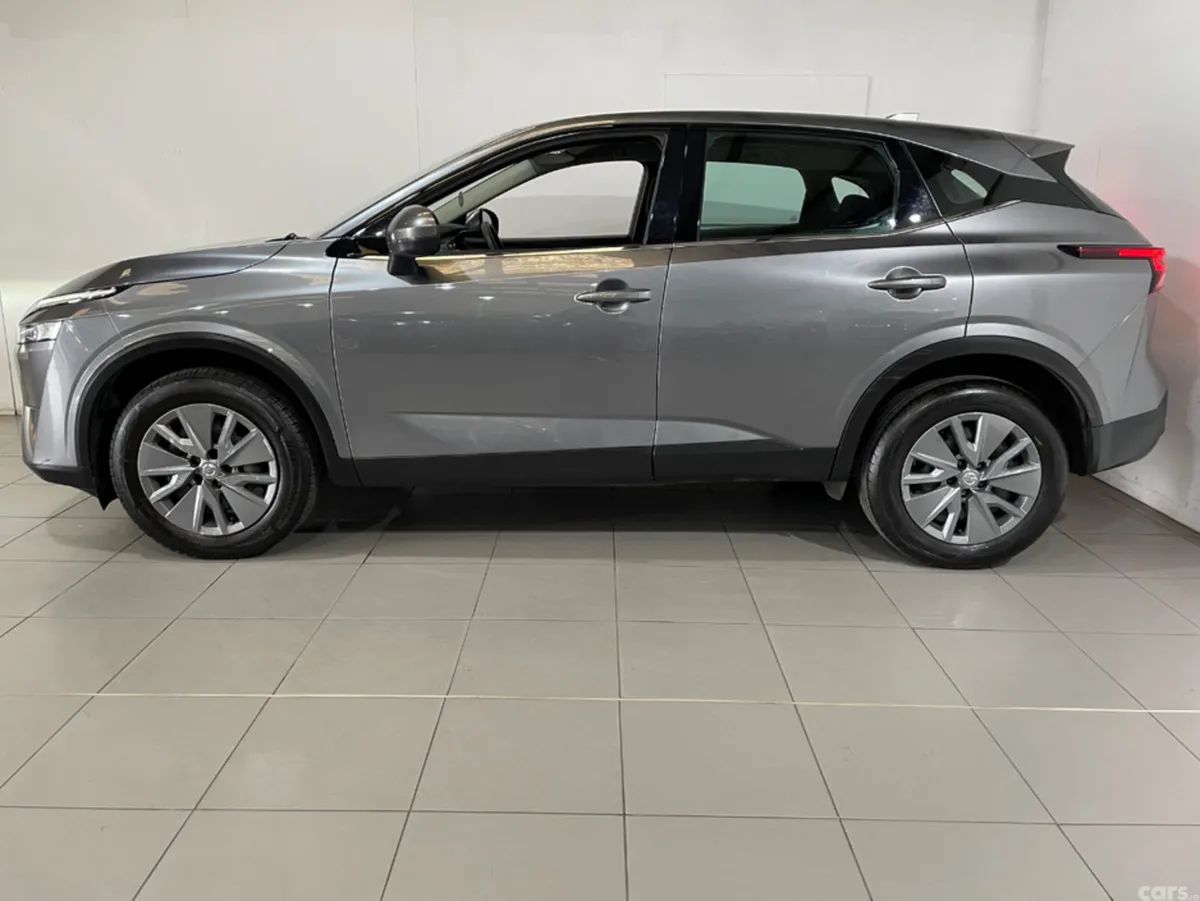 Nissan Qashqai MPV, Petrol, 2022, Grey