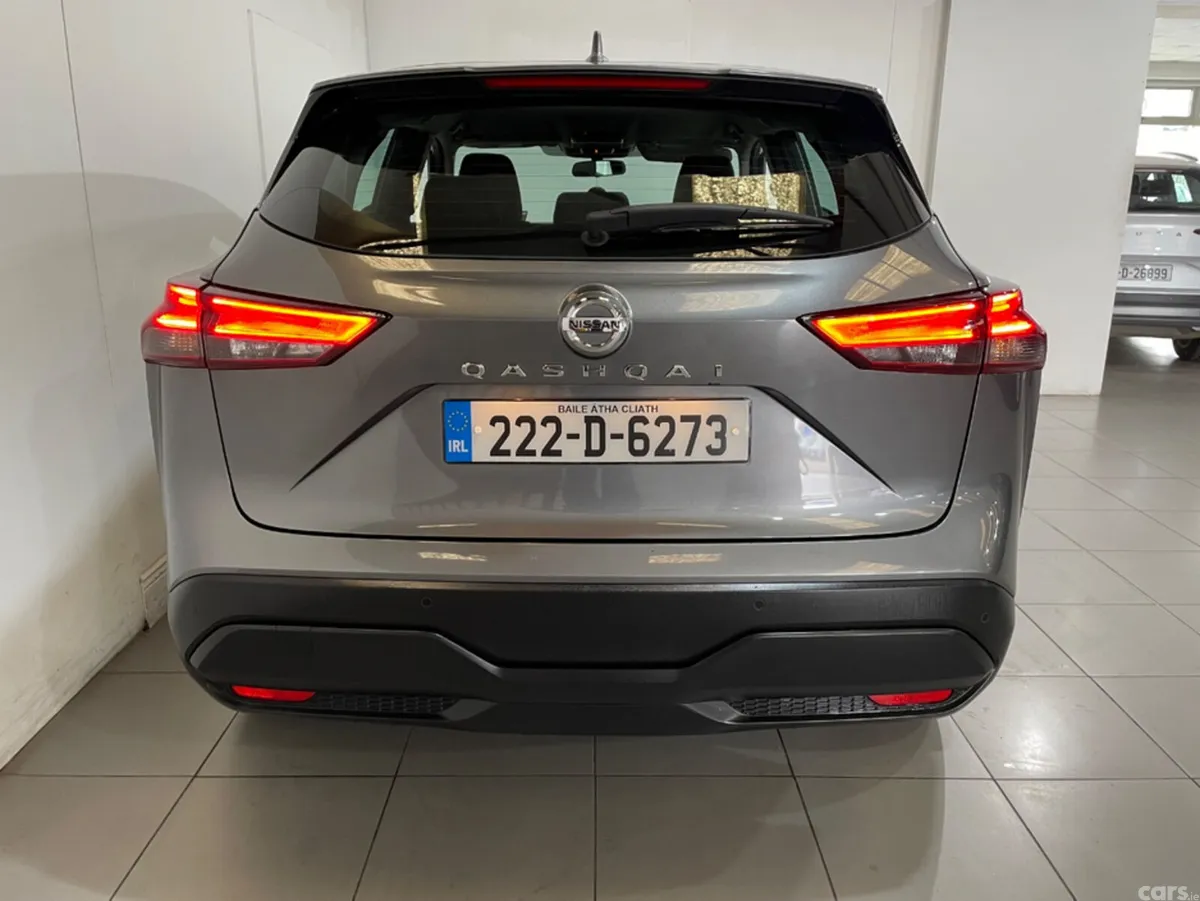 Nissan Qashqai MPV, Petrol, 2022, Grey