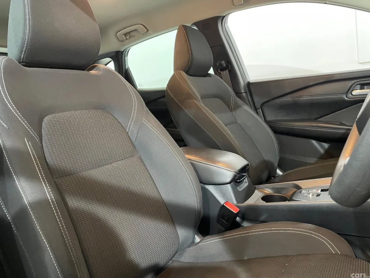 Nissan Qashqai MPV, Petrol, 2022, Grey