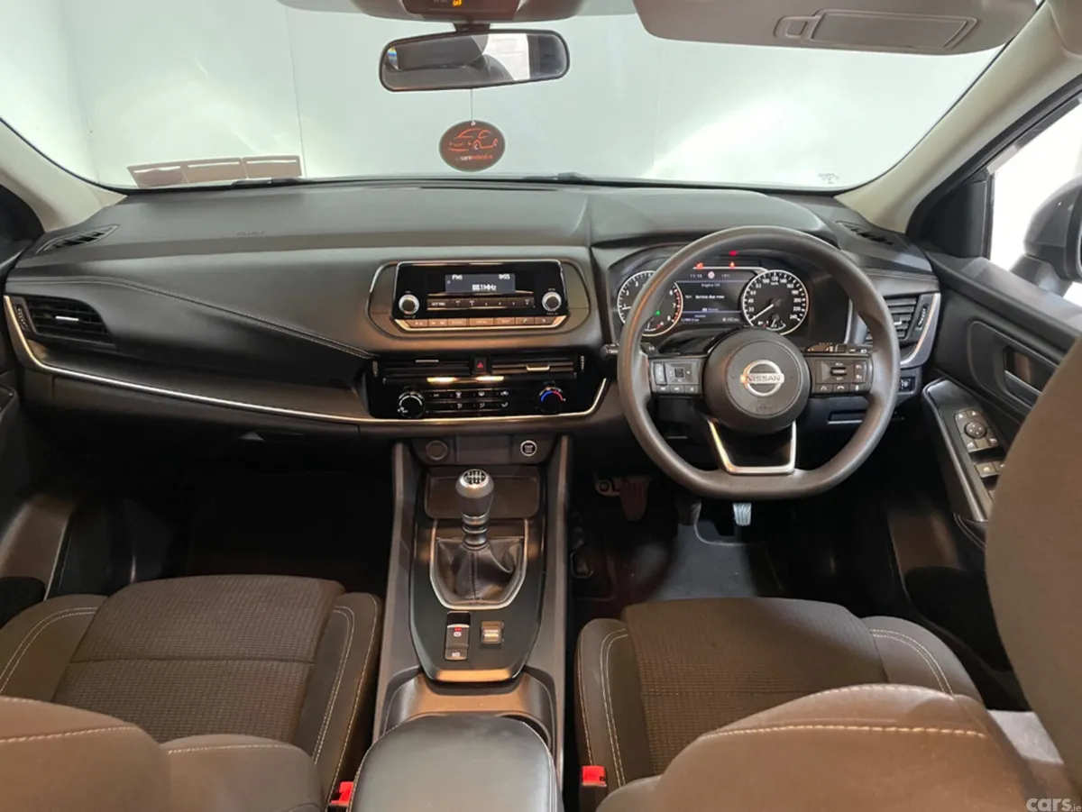 Nissan Qashqai MPV, Petrol, 2022, Grey
