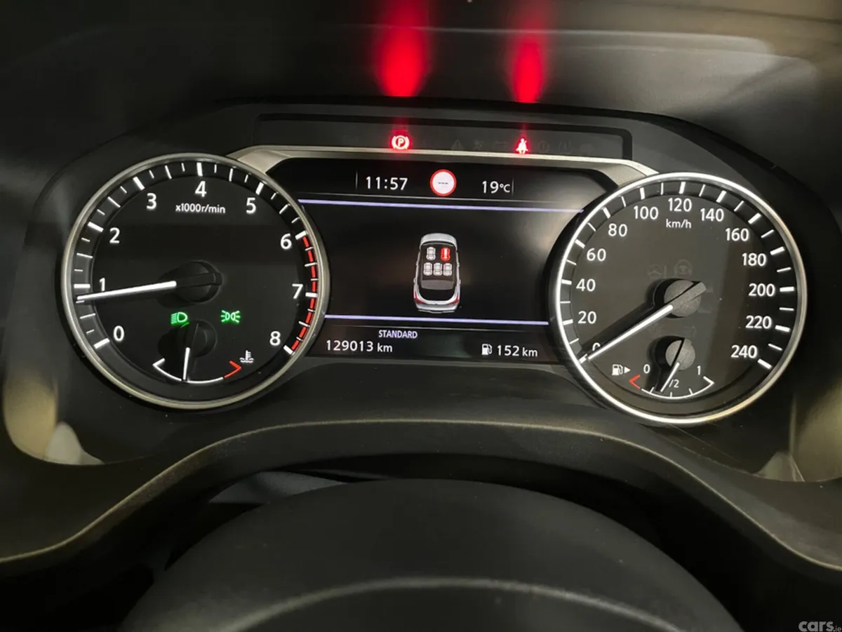 Nissan Qashqai MPV, Petrol, 2022, Grey