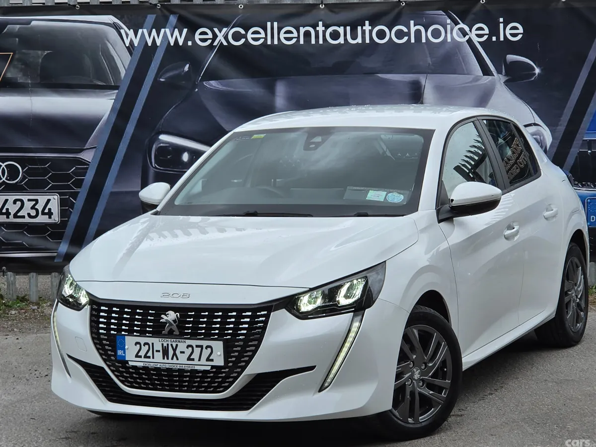 Peugeot 208 Hatchback, Petrol, 2022, White