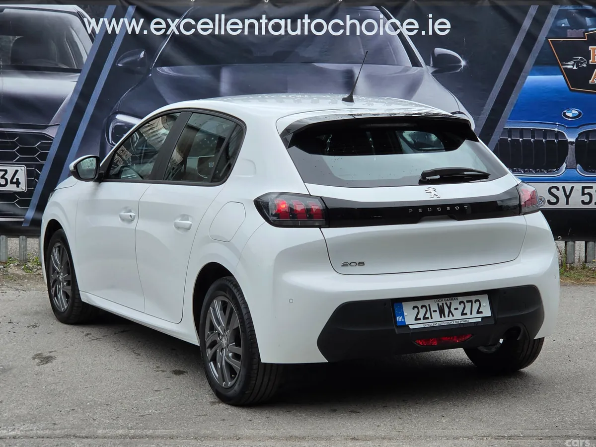 Peugeot 208 Hatchback, Petrol, 2022, White
