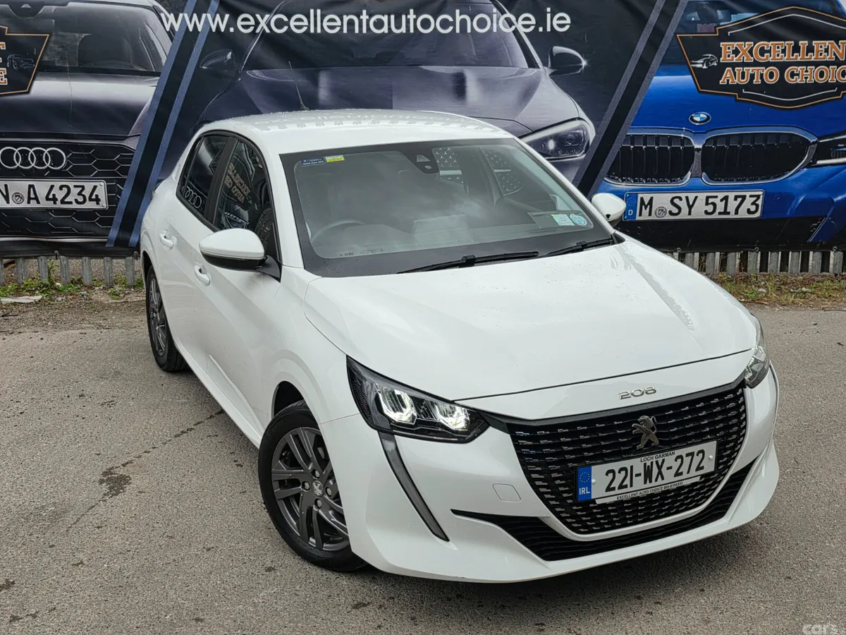 Peugeot 208 Hatchback, Petrol, 2022, White