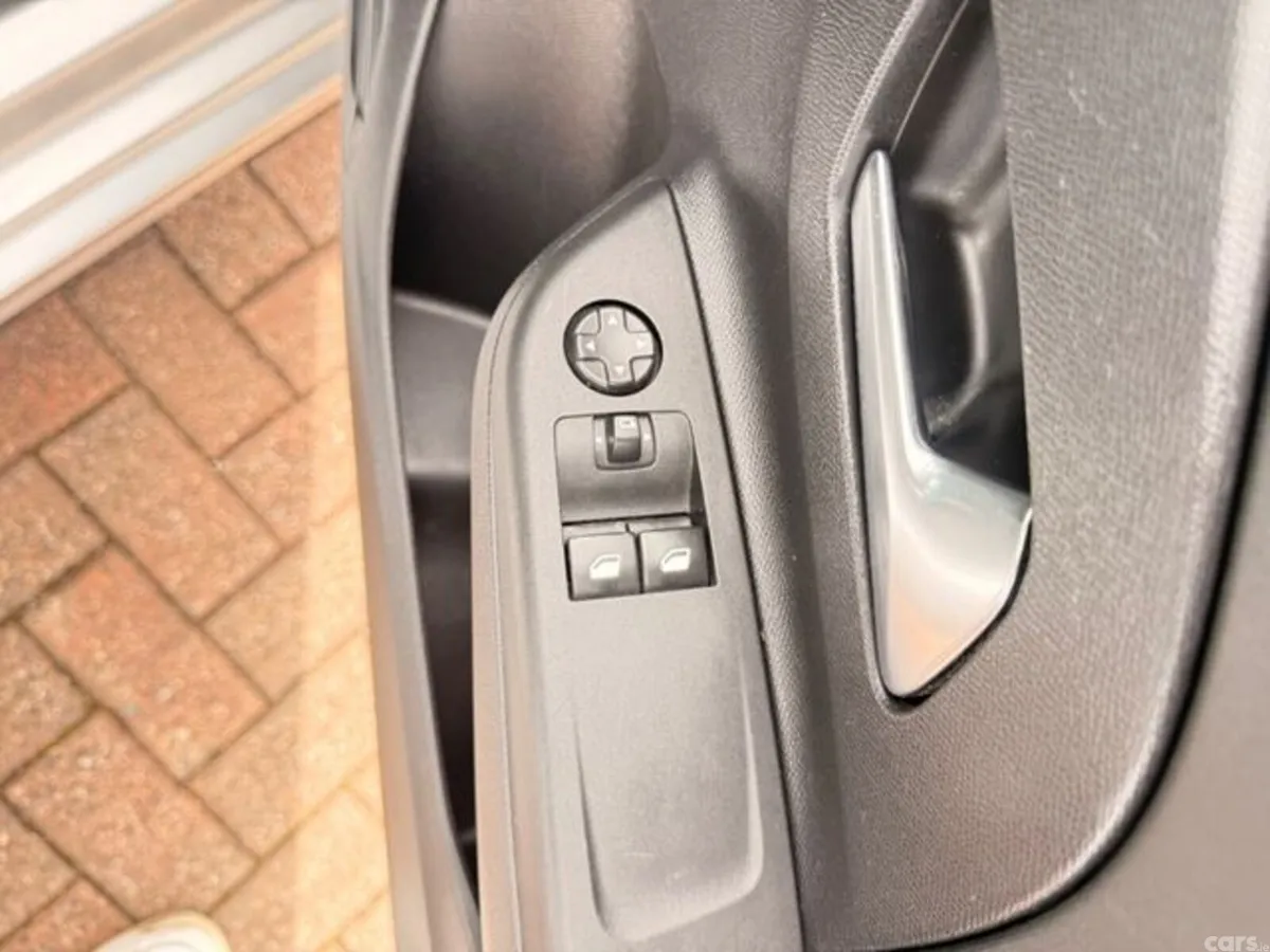 Opel Corsa Hatchback, Petrol, 2023, Grey