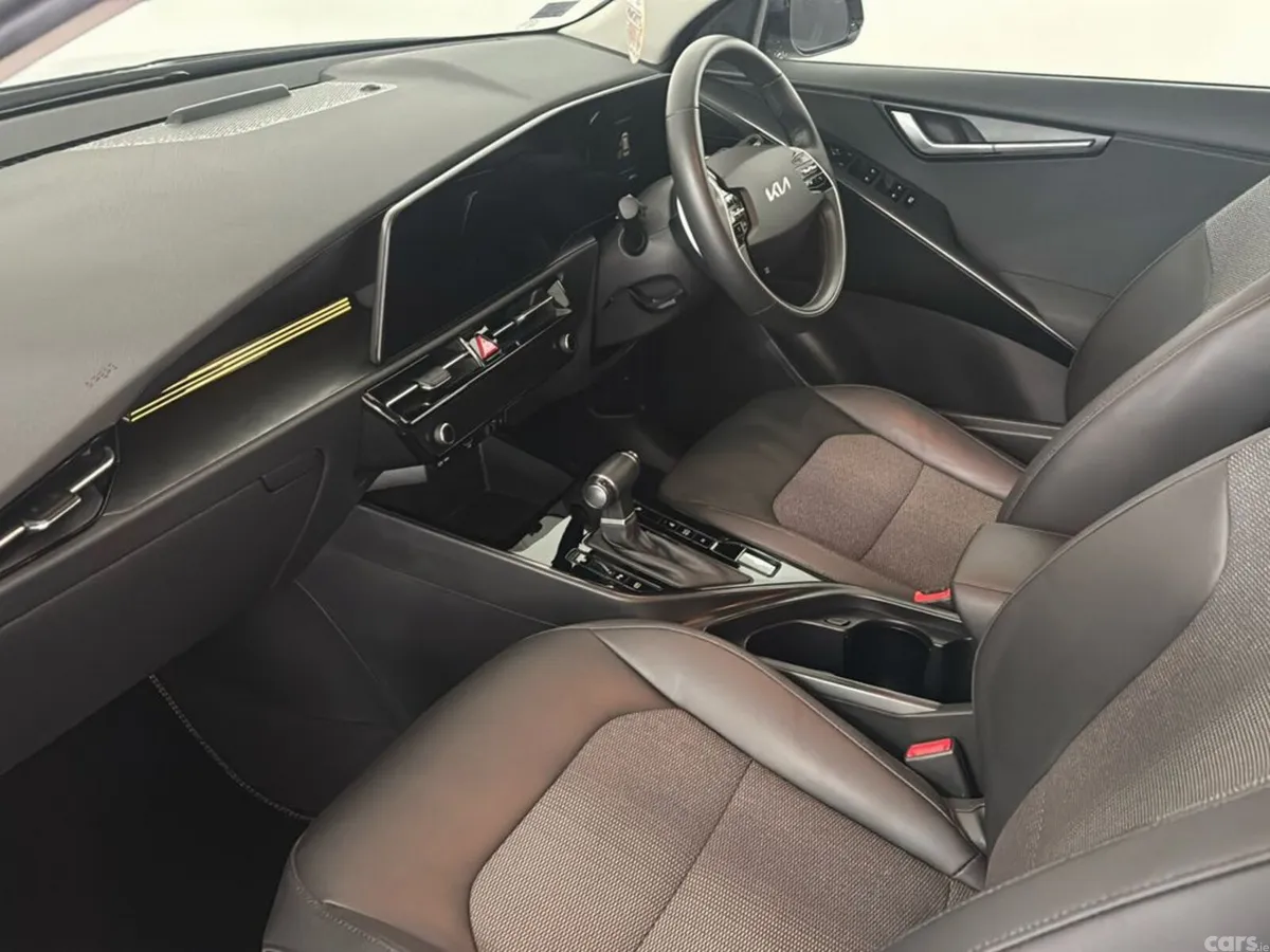 Kia Niro MPV, Petrol Plug-in Hybrid, 2023, Blue