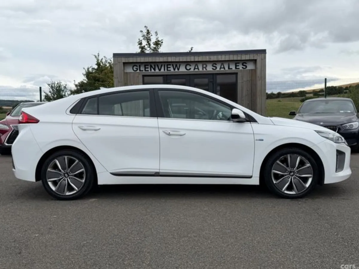 Hyundai IONIQ Hatchback, Petrol Hybrid, 2018, White