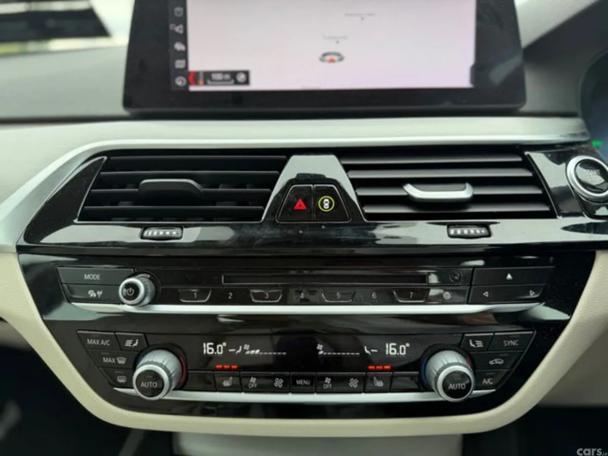 BMW 5-Series Saloon, Petrol Plug-in Hybrid, 2019, Blue